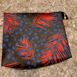 Palm Springs Toiletry 26